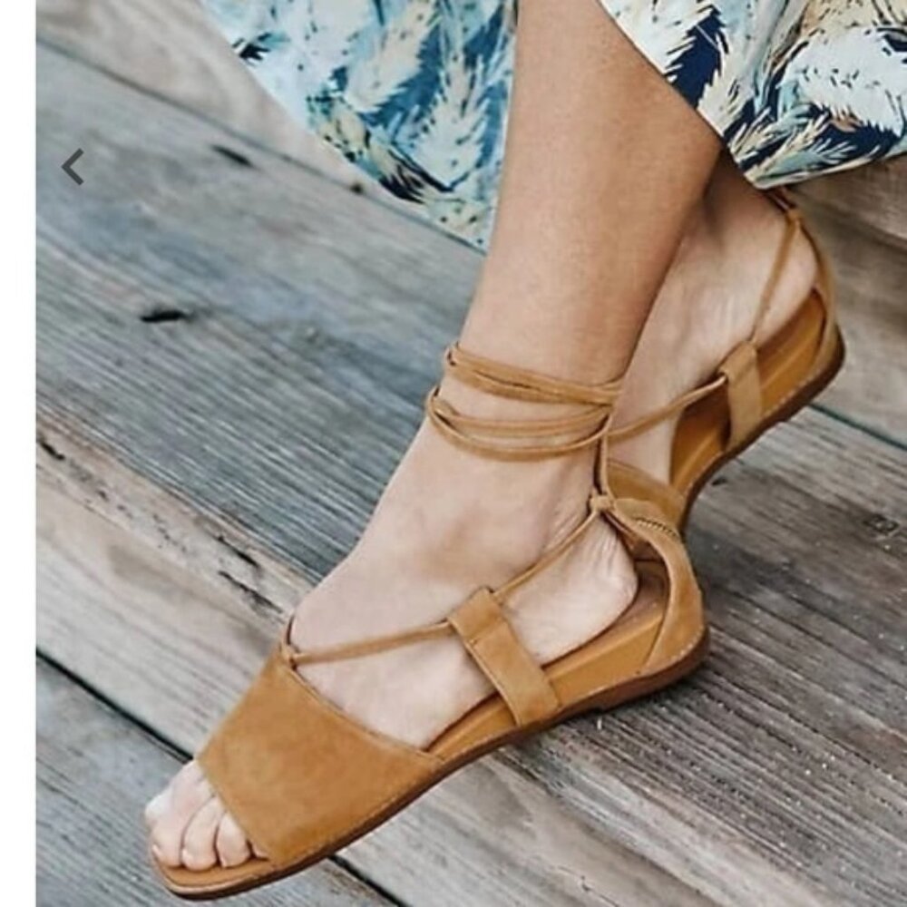 NWOT J.Jill Evonne Sandals Suede Size 8